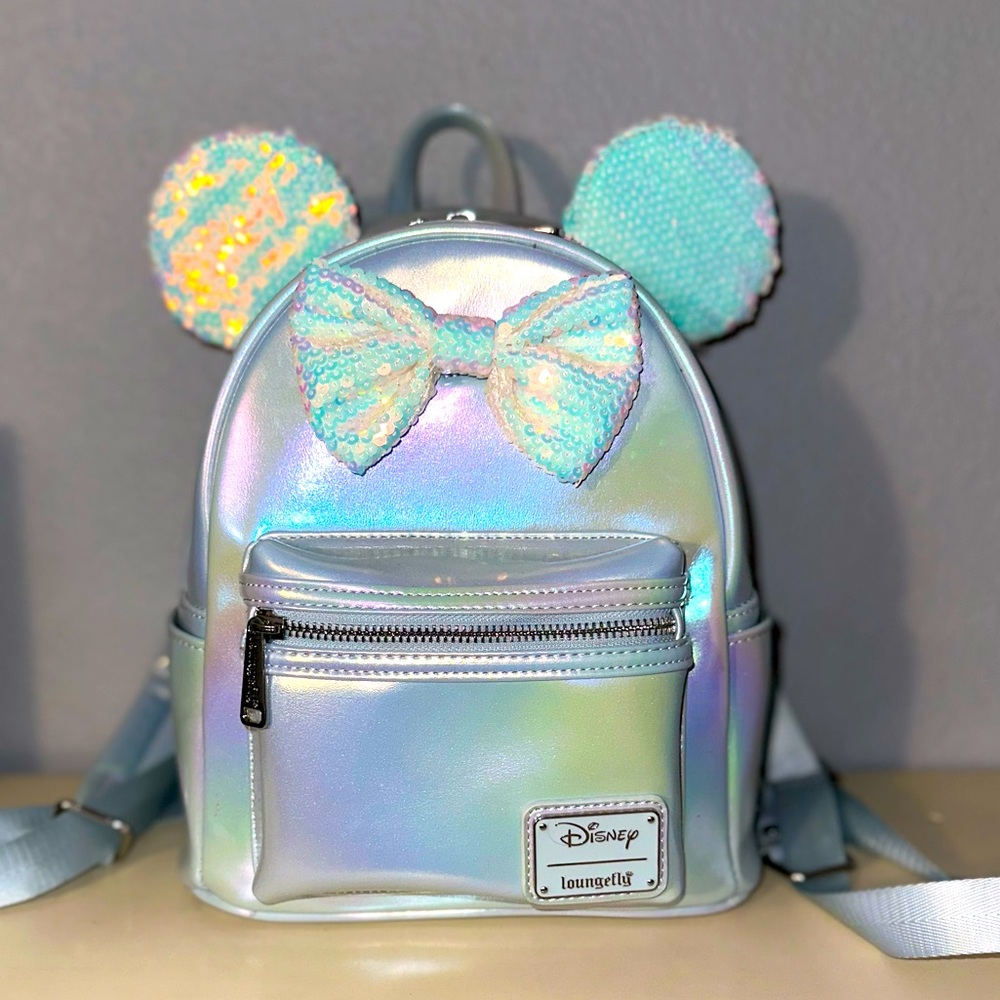 Disney Minnie iridescent Loungefly